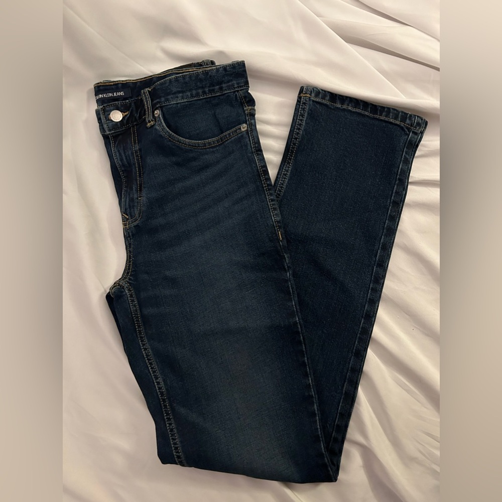 Calvin Klein women’s dark wash skinny leg jeans